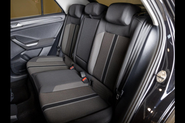 Volkswagen T-Roc 1.0 TSI Style Business / 110pk / Achteruitrij camera / Virtual cockpit /