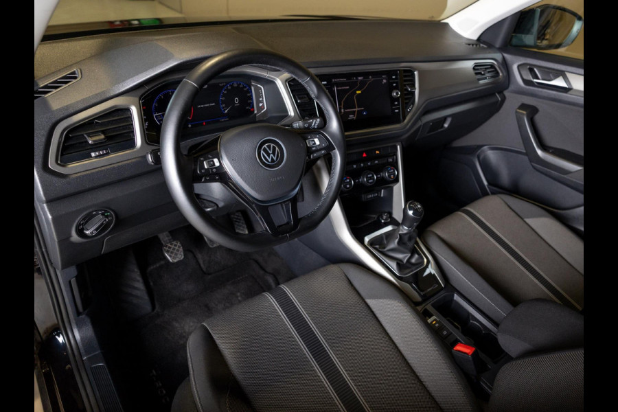 Volkswagen T-Roc 1.0 TSI Style Business / 110pk / Achteruitrij camera / Virtual cockpit /