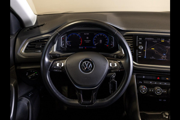 Volkswagen T-Roc 1.0 TSI Style Business / 110pk / Achteruitrij camera / Virtual cockpit /