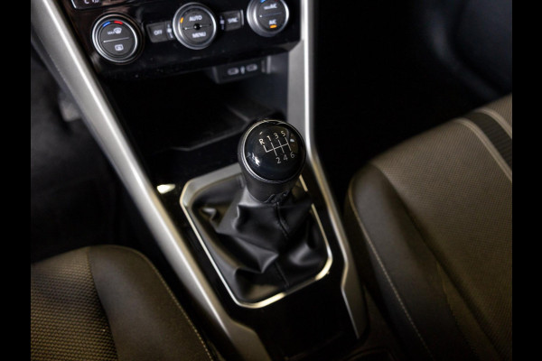 Volkswagen T-Roc 1.0 TSI Style Business / 110pk / Achteruitrij camera / Virtual cockpit /