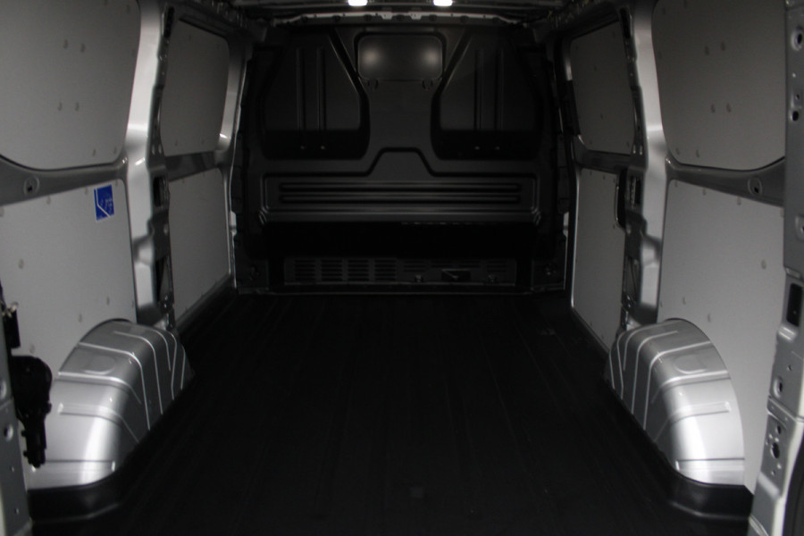 Ford Transit Custom 320 2.0 TDCI L1H1 Trend 170pk - Camera - Stoelverwarming - Carplay/Android - LED - Cruise - Rijklaar