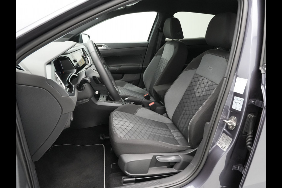 Volkswagen Polo 1.0 TSI 110pk DSG R-Line Business Navigatie Camera Stoelverwarming Acc 287
