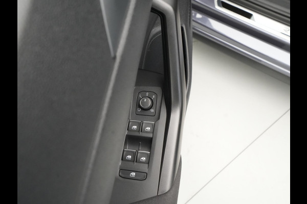 Volkswagen Polo 1.0 TSI 110pk DSG R-Line Business Navigatie Camera Stoelverwarming Acc 287