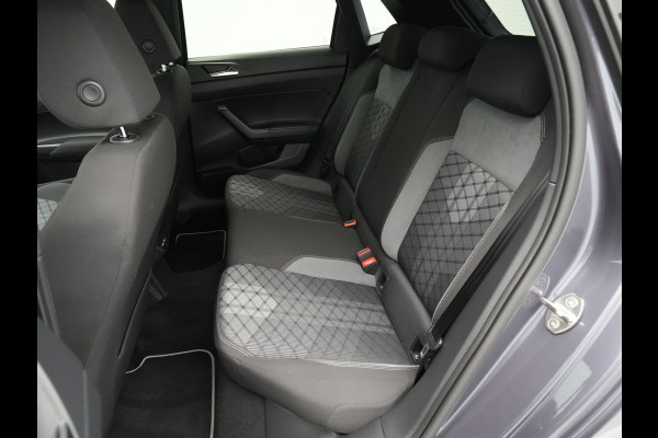 Volkswagen Polo 1.0 TSI 110pk DSG R-Line Business Navigatie Camera Stoelverwarming Acc 287