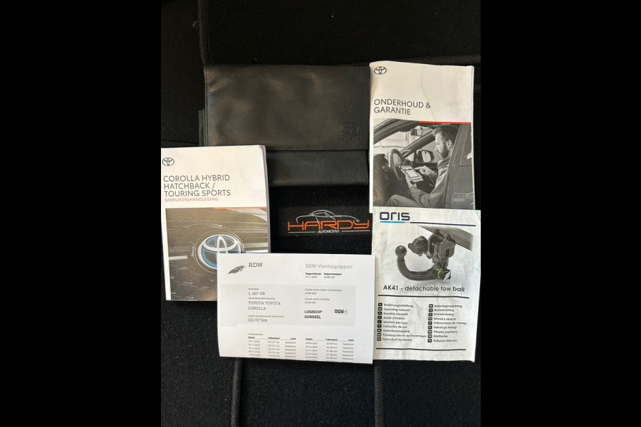 Toyota Corolla Touring Sports 1.8 Hybrid Business Plus Trekhaak Apple Carplay Digi Dash Rijklaarprijs!