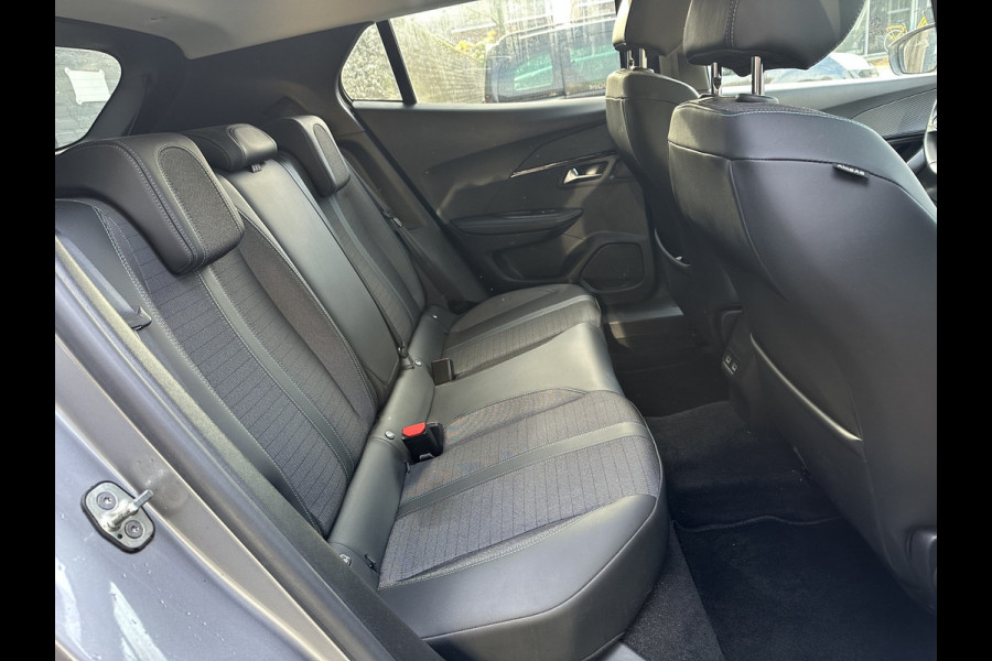 Peugeot 2008 1.2 PureTech Allure Pack CLIMA / CRUISE / NAVI / CARPLAY & ANDROID AUTO