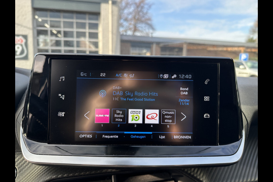 Peugeot 2008 1.2 PureTech Allure Pack CLIMA / CRUISE / NAVI / CARPLAY & ANDROID AUTO