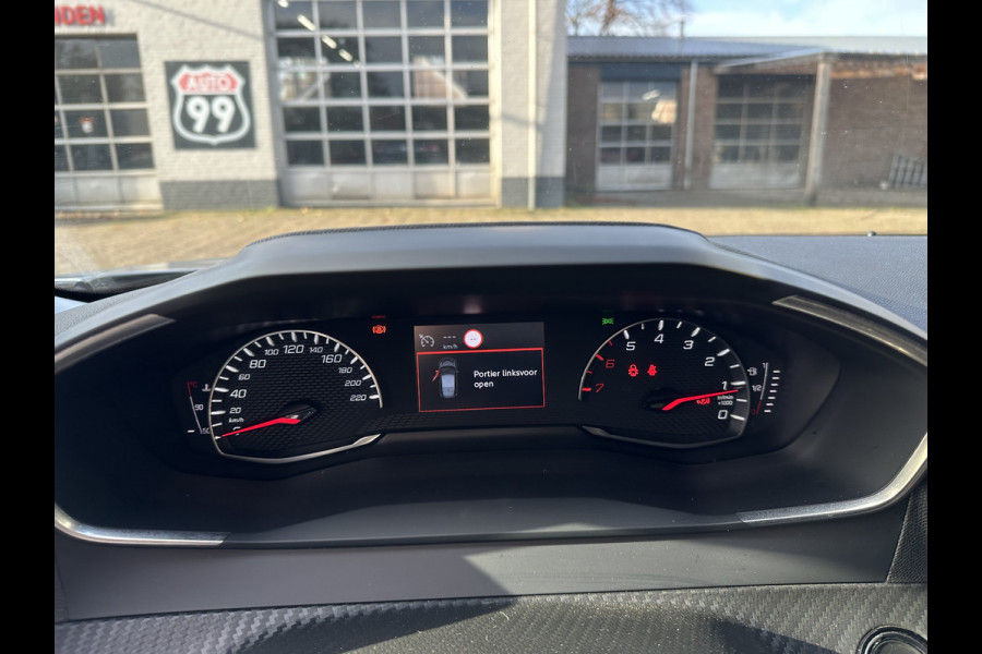 Peugeot 2008 1.2 PureTech Allure Pack CLIMA / CRUISE / NAVI / CARPLAY & ANDROID AUTO