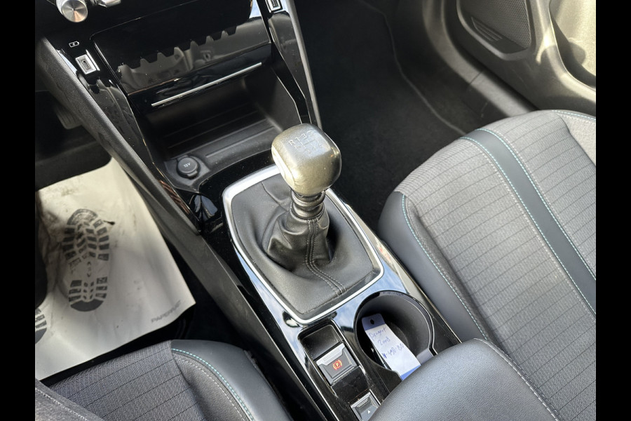 Peugeot 2008 1.2 PureTech Allure Pack CLIMA / CRUISE / NAVI / CARPLAY & ANDROID AUTO