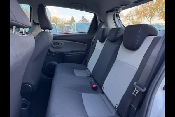 Toyota Yaris 1.5 VVT-i Aspiration - Dealer onderhouden -Navi