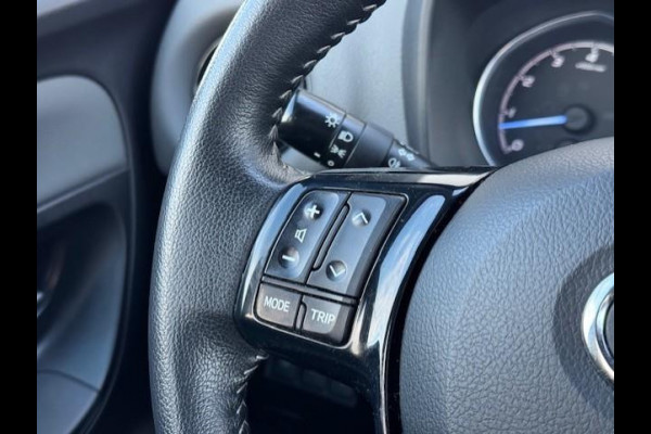 Toyota Yaris 1.5 VVT-i Aspiration - Dealer onderhouden -Navi