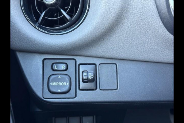 Toyota Yaris 1.5 VVT-i Aspiration - Dealer onderhouden -Navi