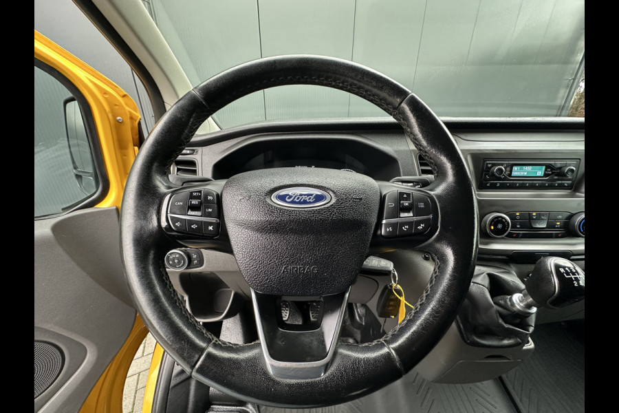 Ford Transit Custom 2.0 TDCI / L2H1 / 1e EIG. / ZEER NETJES / 2.800 KG TREKKEN / CRUISE / TREKHAAK / AIRCO / STOELVERW.
