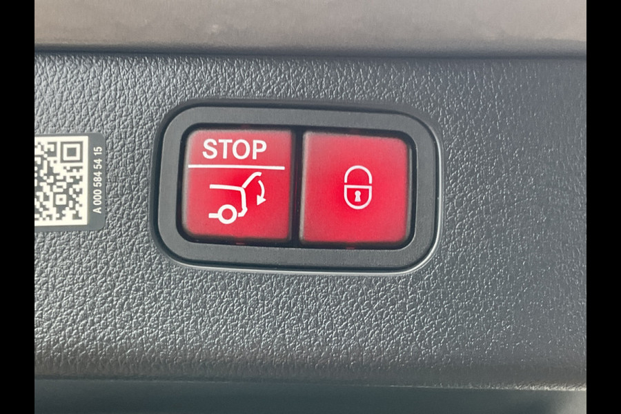 Mercedes-Benz C-Klasse Estate 180 AMG Line Trekhaak Pano Burmester Memory HUD Leer Verw+Ventilatie BOMVOL!