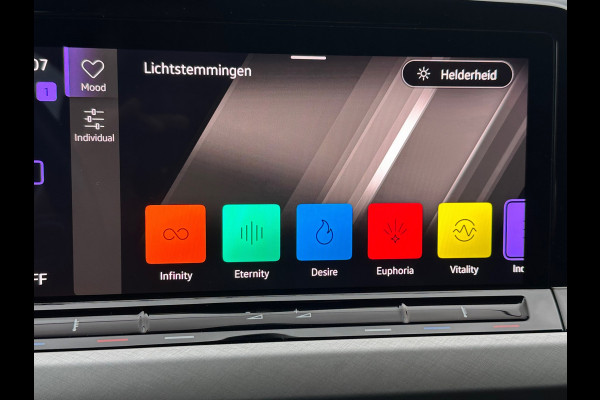 Volkswagen Golf 1.0 TSI Life SFEER/VIRTUAL/NAVI