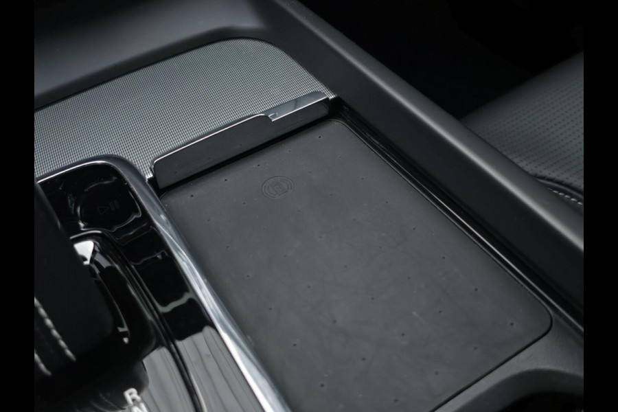 Volvo XC60 2.0 T8 Plug-in hybrid AWD R Design|Facelift!|PANO|HEADUP|HARMANKARDON