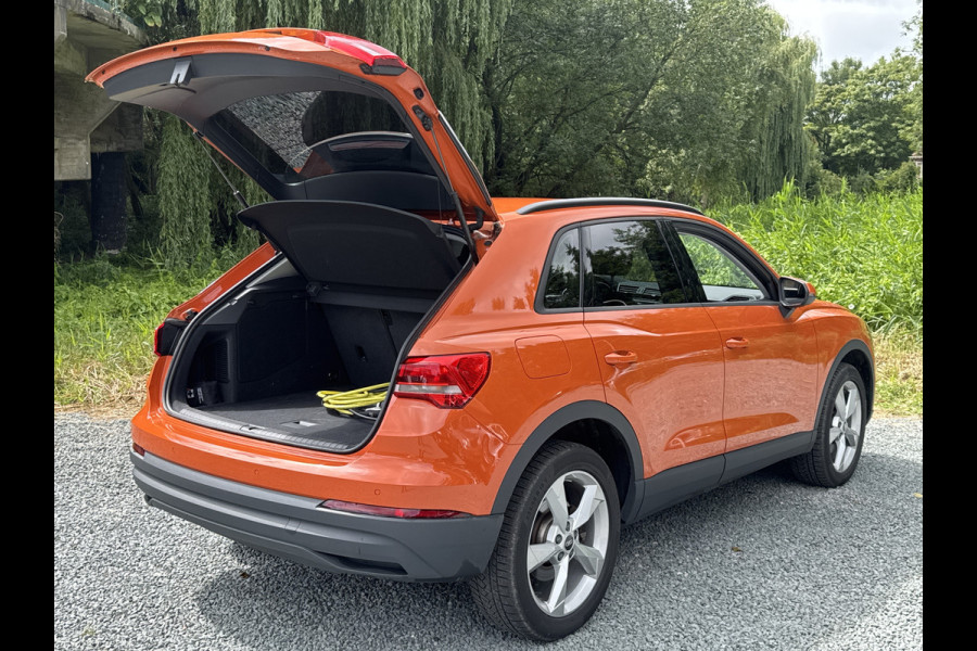 Audi Q3 45 TFSIe 245PK HYBRID S-TRONIC EDITION NAVI/PDC/BLUETOOTH