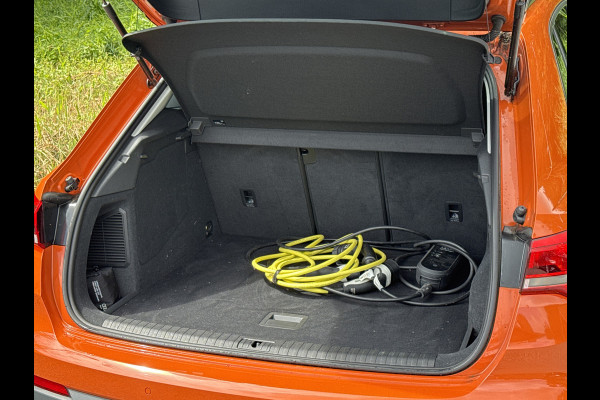 Audi Q3 45 TFSIe 245PK HYBRID S-TRONIC EDITION NAVI/PDC/BLUETOOTH