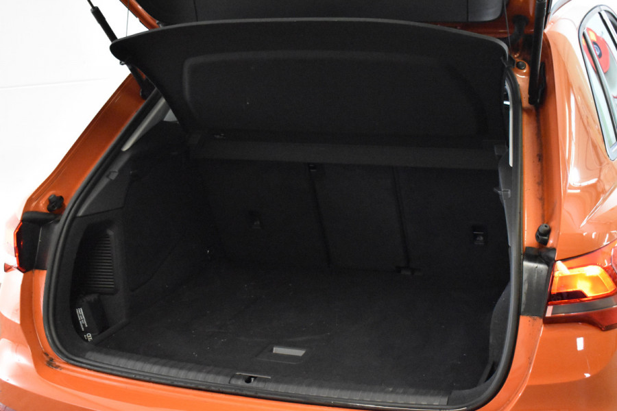 Audi Q3 45 TFSIe 245PK HYBRID S-TRONIC EDITION NAVI/PDC/BLUETOOTH