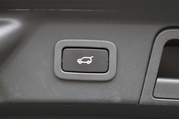 Land Rover Range Rover Velar 2.0 I4 Turbo AWD R-Dynamic HSE | NAP! | PANO | HUD | MASSAGE | MERIDIAN SURROUND | STOELKOELING |