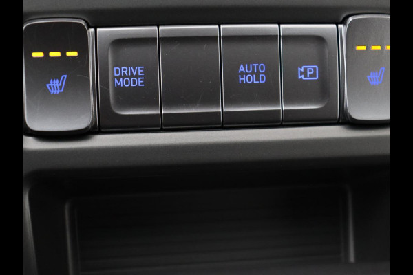 Hyundai Kona EV Fashion 64 kWh | Stoelverwarming | Head-Up | Camera | Carplay | Adaptive cruise | Navigatie | Keyless | Climate control