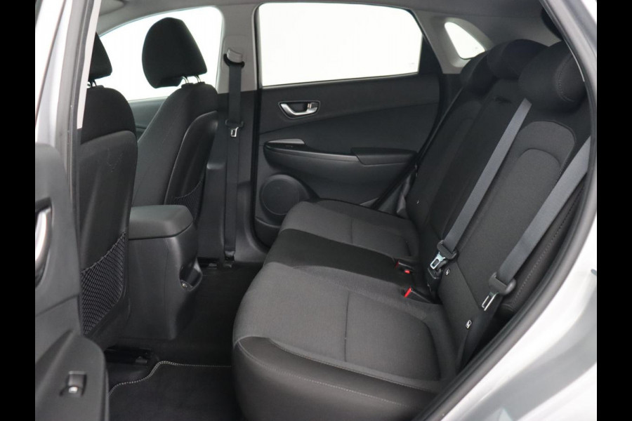 Hyundai Kona EV Fashion 64 kWh | Stoelverwarming | Head-Up | Camera | Carplay | Adaptive cruise | Navigatie | Keyless | Climate control
