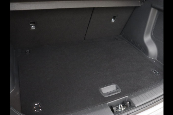 Hyundai Kona EV Fashion 64 kWh | Stoelverwarming | Head-Up | Camera | Carplay | Adaptive cruise | Navigatie | Keyless | Climate control