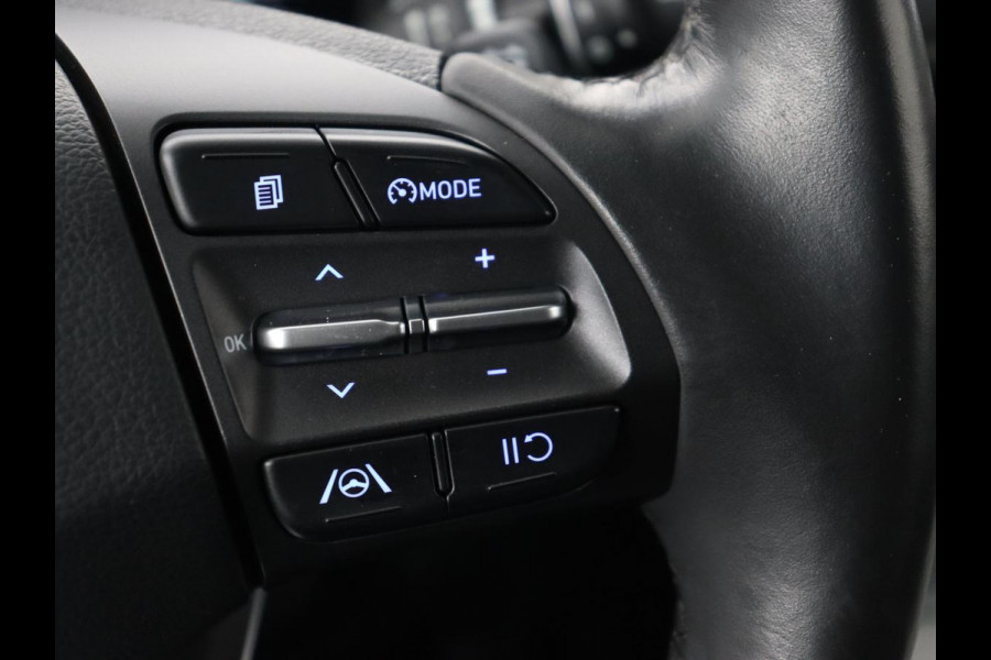Hyundai Kona EV Fashion 64 kWh | Stoelverwarming | Head-Up | Camera | Carplay | Adaptive cruise | Navigatie | Keyless | Climate control