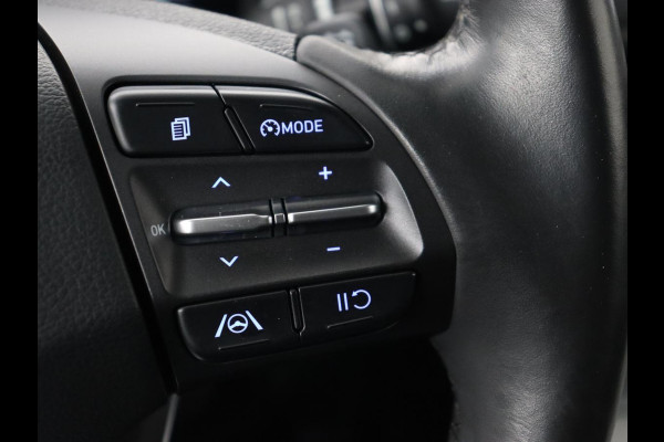 Hyundai Kona EV Fashion 64 kWh | Stoelverwarming | Head-Up | Camera | Carplay | Adaptive cruise | Navigatie | Keyless | Climate control