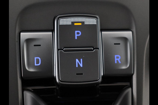 Hyundai Kona EV Fashion 64 kWh | Stoelverwarming | Head-Up | Camera | Carplay | Adaptive cruise | Navigatie | Keyless | Climate control