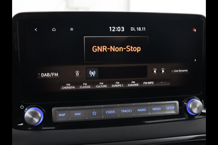 Hyundai Kona EV Fashion 64 kWh | Stoelverwarming | Head-Up | Camera | Carplay | Adaptive cruise | Navigatie | Keyless | Climate control