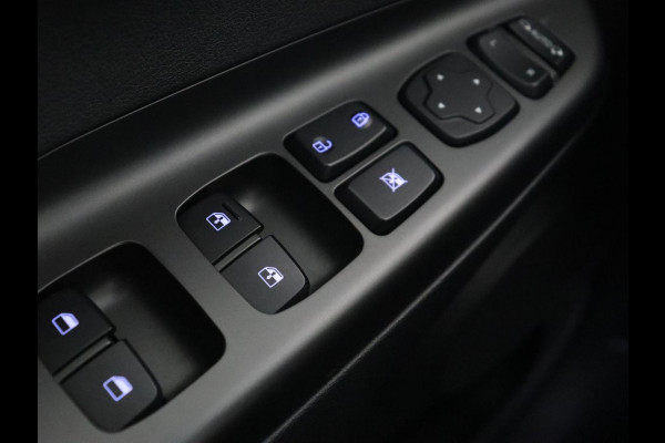 Hyundai Kona EV Fashion 64 kWh | Stoelverwarming | Head-Up | Camera | Carplay | Adaptive cruise | Navigatie | Keyless | Climate control