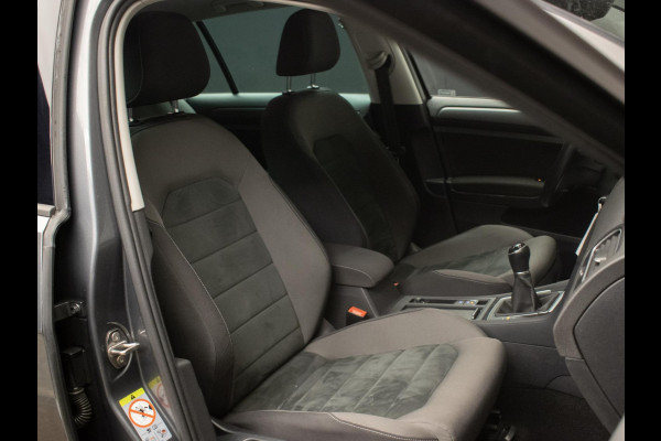 Volkswagen Golf 1.0 TSI Sport (APPLE CARPLAY,NAVI,CAMERA,SPORTSTOELEN,LED,CRUISE,CLIMATE,DAB,LM VELGEN,NETTE STAAT)