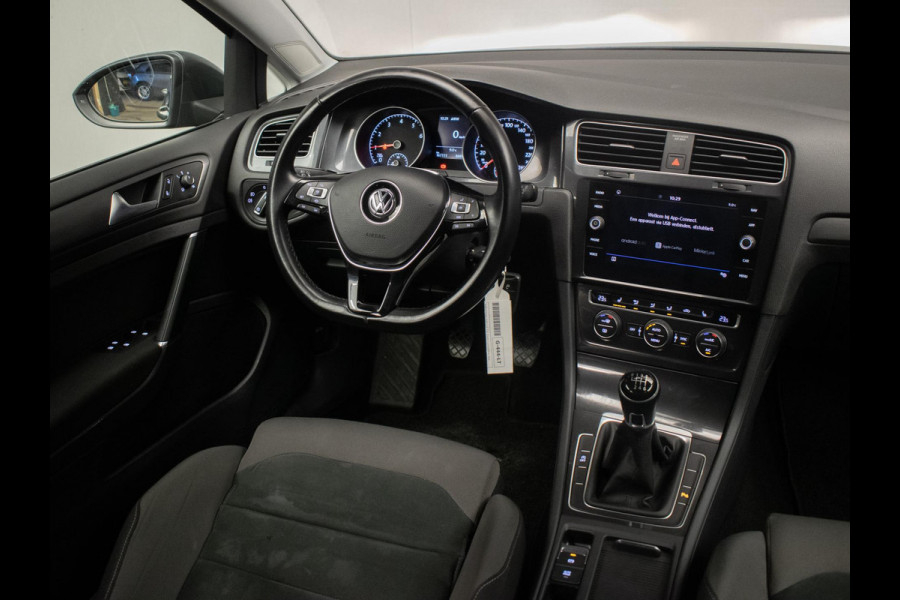 Volkswagen Golf 1.0 TSI Sport (APPLE CARPLAY,NAVI,CAMERA,SPORTSTOELEN,LED,CRUISE,CLIMATE,DAB,LM VELGEN,NETTE STAAT)