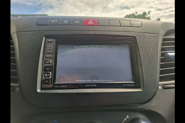Iveco Daily 3.0I CNG AARDGAS Kraan wagen Open Laad bak AUT-6 HIAB 3-Pers. EURO 6 Navi Ecc Trekhaak Camera Blue power Alpine 2-Din Infotainment Sys. Bluetooth Opbergkasten Betonplex Vloer Compressed Natural Gas (CNG) EURO-6 375 35S14N Voertuig 1e Eigenaar Euro 6