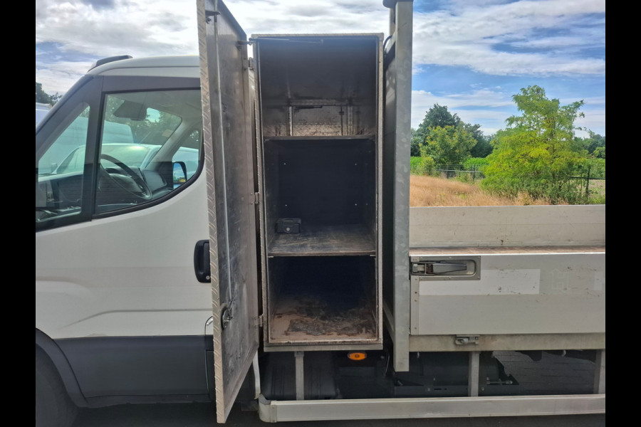 Iveco Daily 3.0I CNG AARDGAS Kraan wagen Open Laad bak AUT-6 HIAB 3-Pers. EURO 6 Navi Ecc Trekhaak Camera Blue power Alpine 2-Din Infotainment Sys. Bluetooth Opbergkasten Betonplex Vloer Compressed Natural Gas (CNG) EURO-6 375 35S14N Voertuig 1e Eigenaar Euro 6