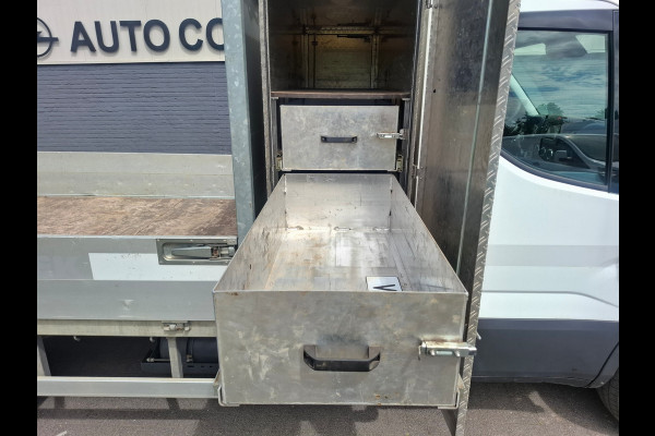 Iveco Daily 3.0I CNG AARDGAS Kraan wagen Open Laad bak AUT-6 HIAB 3-Pers. EURO 6 Navi Ecc Trekhaak Camera Blue power Alpine 2-Din Infotainment Sys. Bluetooth Opbergkasten Betonplex Vloer Compressed Natural Gas (CNG) EURO-6 375 35S14N Voertuig 1e Eigenaar Euro 6