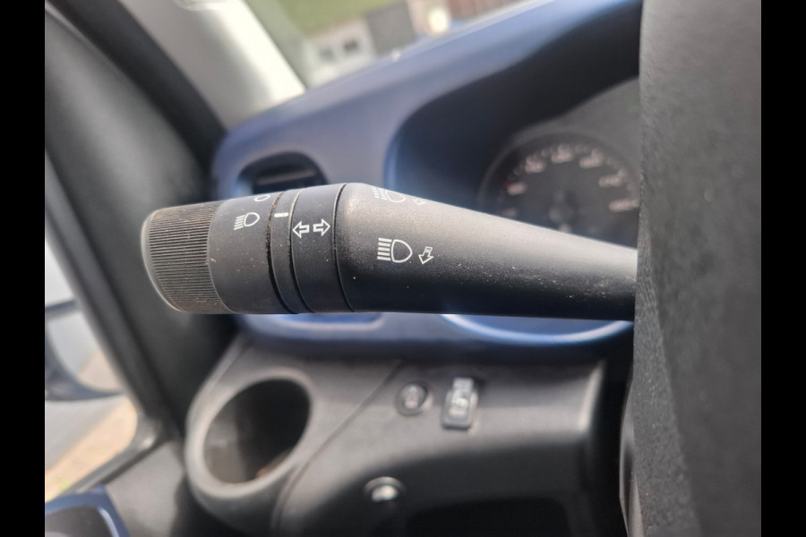 Iveco Daily 3.0I CNG AARDGAS Kraan wagen Open Laad bak AUT-6 HIAB 3-Pers. EURO 6 Navi Ecc Trekhaak Camera Blue power Alpine 2-Din Infotainment Sys. Bluetooth Opbergkasten Betonplex Vloer Compressed Natural Gas (CNG) EURO-6 375 35S14N Voertuig 1e Eigenaar Euro 6