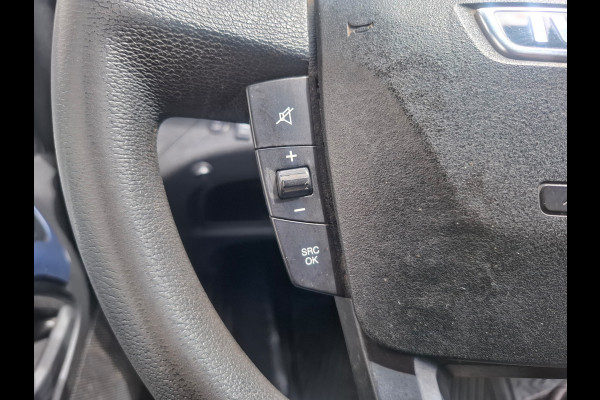 Iveco Daily 3.0I CNG Kraan Laadbak AUT-6 HIAB 3-Persoons Navi Ecc Trekhaak Camera Blue power Alpine 2-Din Infotainment Sys. Bluetooth Opbergkasten Betonplex Vloer Compressed Natural Gas (CNG) EURO-6 375 35S14N Voertuig 1e Eigenaar Euro 6