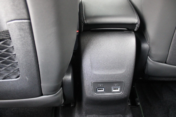 Peugeot 208 1.2 100PK GT | NAVIGATIE | KEYLESS ENTRY/START | APPLE CARPLAY/ANDROID AUTO | LICHTMETALEN VELGEN 17" | 3-D INSTRUMENTENPANEEL | DAB+ RADIO | DODEHOEK DETECTIE | CRUISE CONTROL | LANE ASSIST | CLIMATE CONTROL | ZWART DAK |