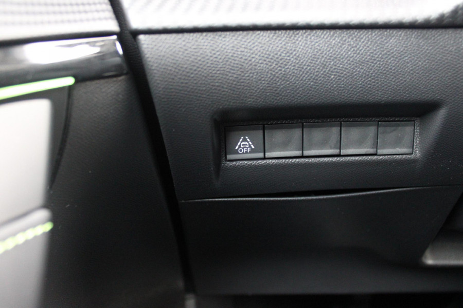 Peugeot 208 1.2 100PK GT | NAVIGATIE | KEYLESS ENTRY/START | APPLE CARPLAY/ANDROID AUTO | LICHTMETALEN VELGEN 17" | 3-D INSTRUMENTENPANEEL | DAB+ RADIO | DODEHOEK DETECTIE | CRUISE CONTROL | LANE ASSIST | CLIMATE CONTROL | ZWART DAK |