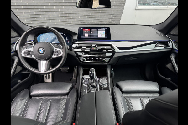 BMW 5 Serie Sedan 530i High Executive M Sport Pakket Automaat / Navigatie Professional / Schuif-/kanteldak / Harman Kardon / Comfortstoelen / Soft Close / Head-Up Display / 20 Inch / Leder / Active Steering