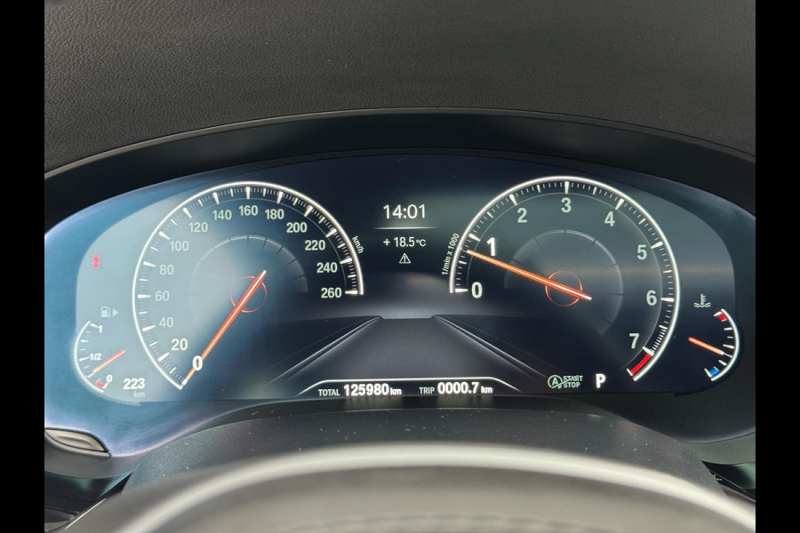 BMW 5 Serie Sedan 530i High Executive M Sport Pakket Automaat / Navigatie Professional / Schuif-/kanteldak / Harman Kardon / Comfortstoelen / Soft Close / Head-Up Display / 20 Inch / Leder / Active Steering