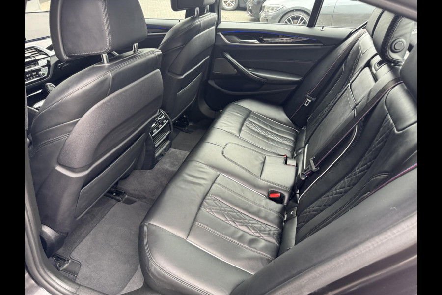 BMW 5 Serie Sedan 530i High Executive M Sport Pakket Automaat / Navigatie Professional / Schuif-/kanteldak / Harman Kardon / Comfortstoelen / Soft Close / Head-Up Display / 20 Inch / Leder / Active Steering