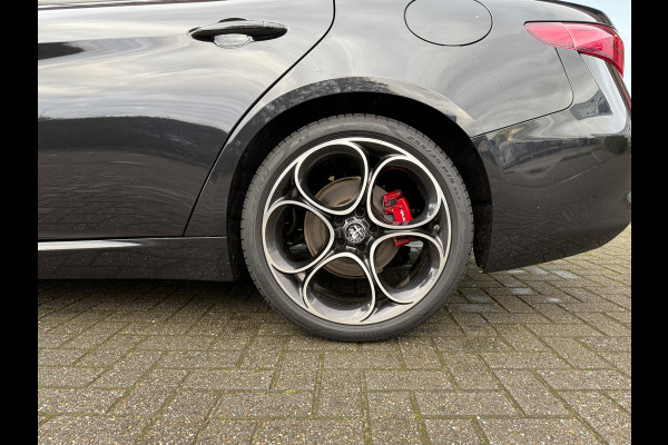Alfa Romeo Giulia 2.0T Sprint - Automaat - Pano/Schuifdak - Leder - Navi - Afn. Trekhaak -Org.NL