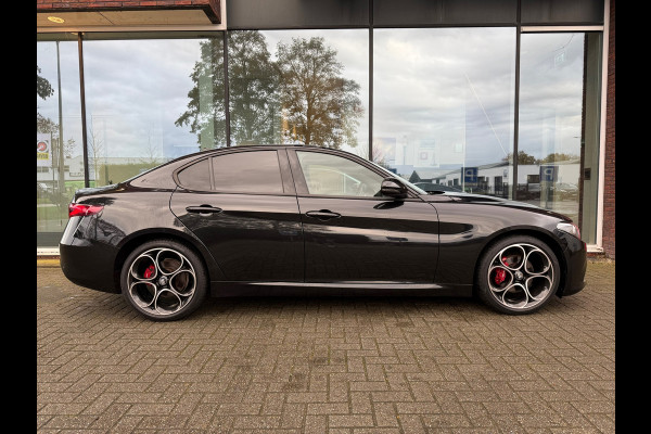 Alfa Romeo Giulia 2.0T Sprint - Automaat - Pano/Schuifdak - Leder - Navi - Afn. Trekhaak -Org.NL