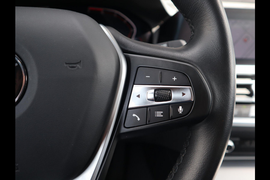 BMW 3 Serie Touring 320i Executive Sport Line Automaat / Live Cockpit Professional / Trekhaak / Panoramadak / Apple CarPlay / 18 Inch / Hifi / LED / Shadow Line