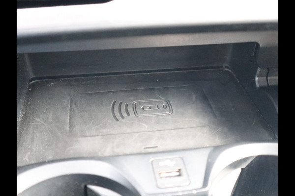 BMW 3 Serie Touring 320i Executive Sport Line Automaat / Live Cockpit Professional / Trekhaak / Panoramadak / Apple CarPlay / 18 Inch / Hifi / LED / Shadow Line