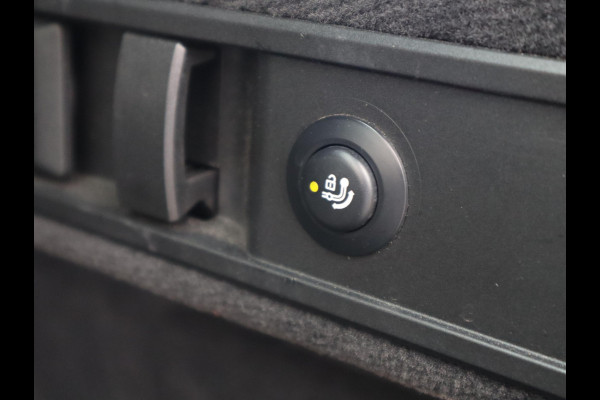 BMW 3 Serie Touring 320i Executive Sport Line Automaat / Live Cockpit Professional / Trekhaak / Panoramadak / Apple CarPlay / 18 Inch / Hifi / LED / Shadow Line