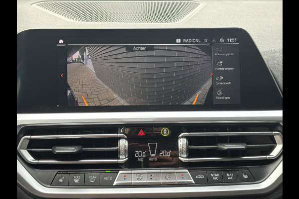 BMW 3 Serie Touring 330i xDrive High Executive M Sport Pakket Automaat / Live Cockpit Professional / Panoramadak / Trekhaak / Leder / Apple CarPlay / Harman Kardon / 19 Inch / Shadow Line / Laserlicht / Head-Up Display / M Sportremsysteem / Adaptief M-onderstel